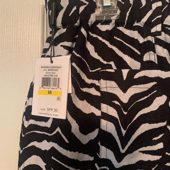 Calvin Klein NWT zebra print capri pants Sz M - Picture 2 of 4